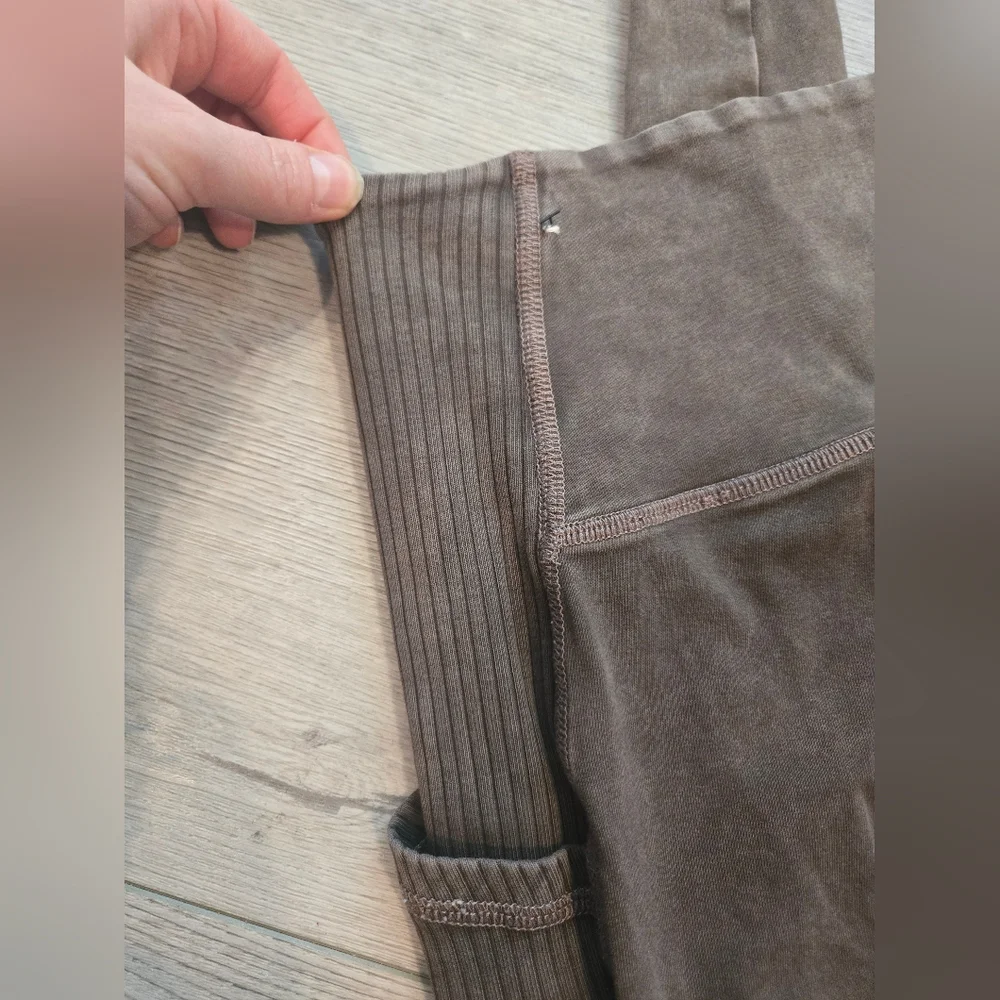 Aerie OG Brown High-Waisted Leggings - Picture 3 of 7
